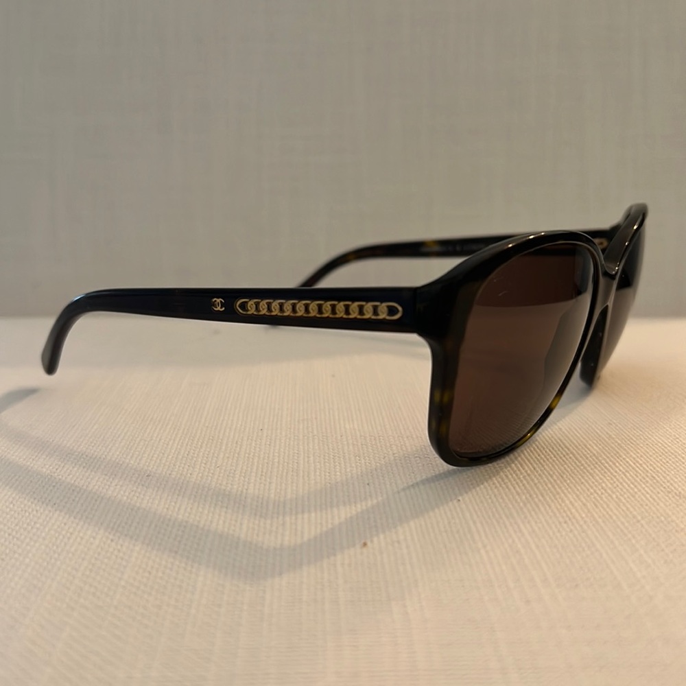 Chanel sunglasses. Authentic. Used with case and cleaning wipe.